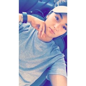 Meet your Posher, Eva